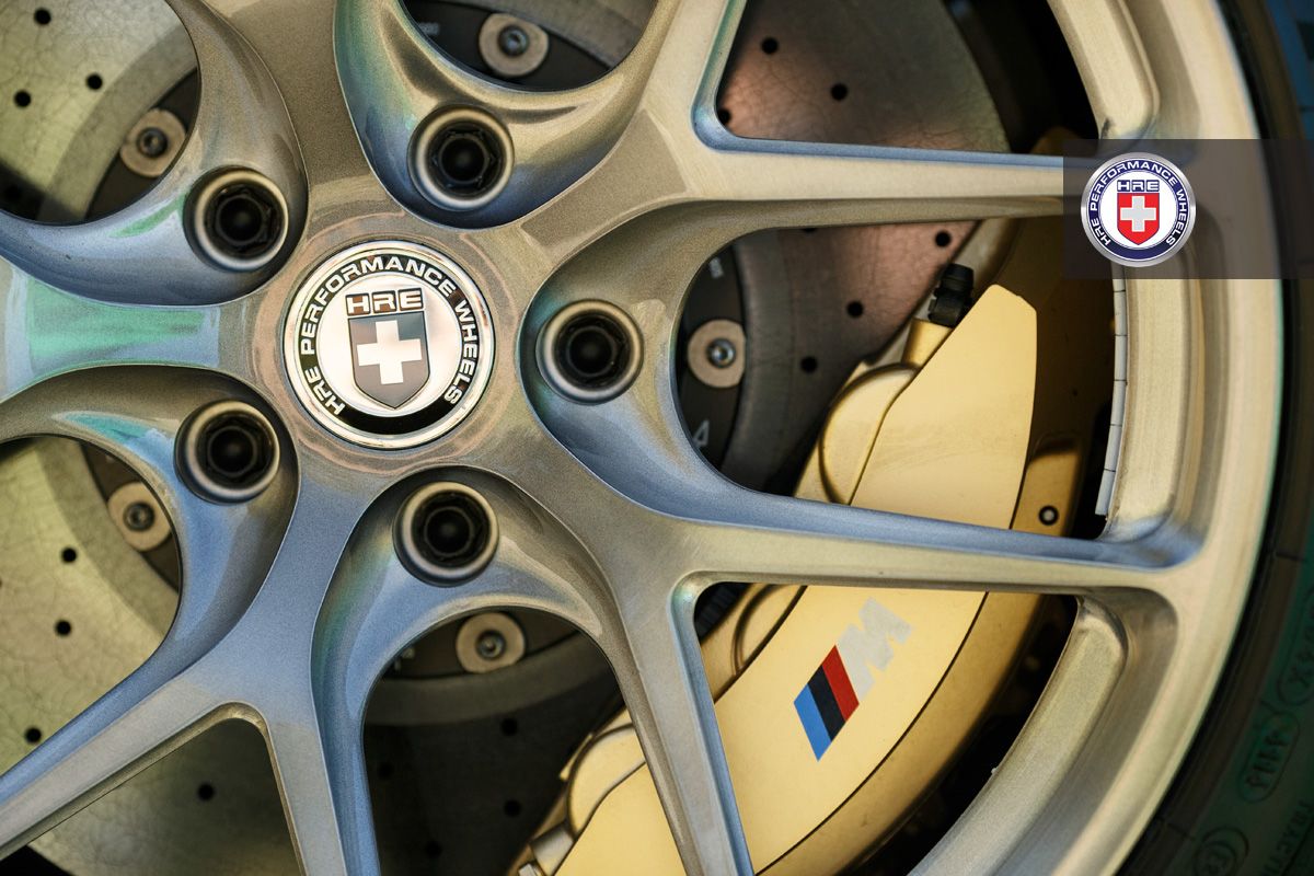 Зеленый зверь BMW M3 на дисках HRE Wheels